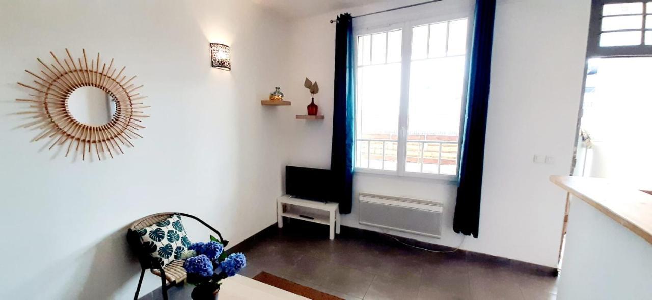 Appartement Avec Terrasse Тулон Екстериор снимка